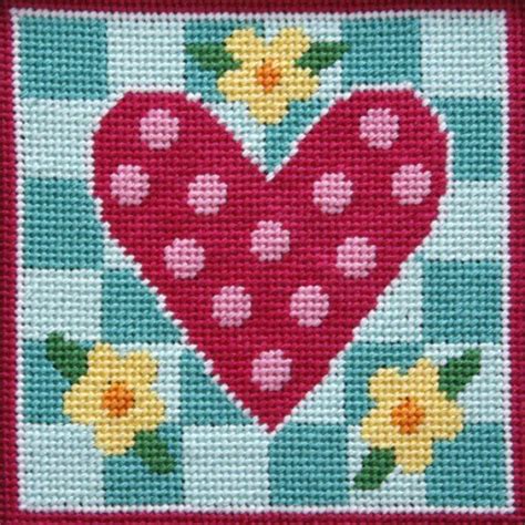 Easy Needlepoint Kit Polka Dot Heart