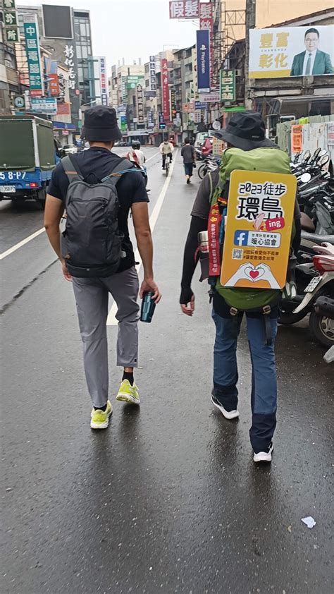 計程車駕駛暖心協會徒步環島活動，斜槓猛男司機陪走傳愛 55688 台灣大車隊 使用 55688 App 搭車便捷、付款方便