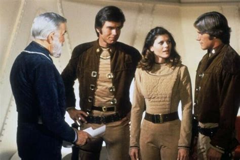 Hot Sexy Robyn Douglass Bikini Pics