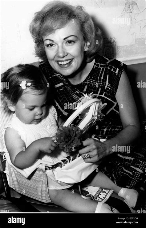 Edie Adams Hi Res Stock Photography And Images Alamy