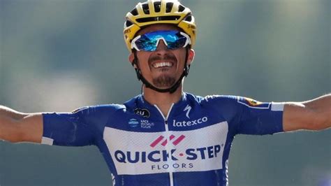 La Sky S Incline Devant Alaphilippe BeIN SPORTS