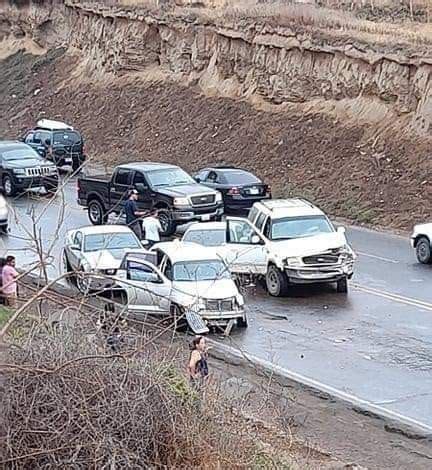 Atrapados Automovilistas Por Accidente