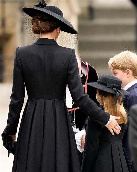 Los momentos históricos del funeral de la reina Isabel II Mujerhoy