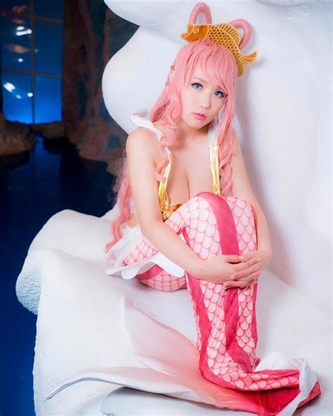 前 AV 女優澀谷果步性感扮成《航海王 ONE PIECE》「白星」，超大浮球包不住！【野生抓正妹】 | JUKSY 街星