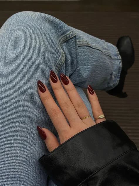 5 Trending Winter Manicures According To The Pinterest Hand Girl