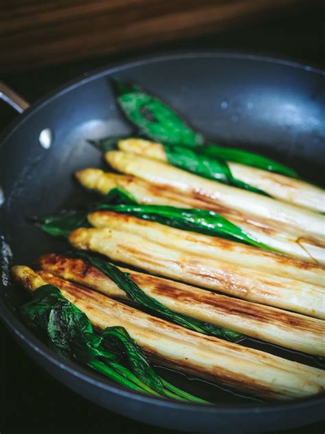 Recette d asperges blanches poêlées à l ail des ours