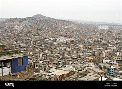 San Miguel Lima Slum Peru Fotografías E Imágenes De Alta Resolución Alamy