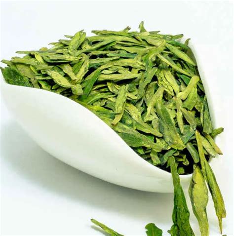 Guide to Organic Green Tea: Benefits, Brands, and Shopping