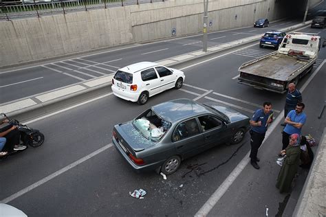 Trafik kazası sonrası çıkan bıçaklı ve sopalı kavgada bir kişi