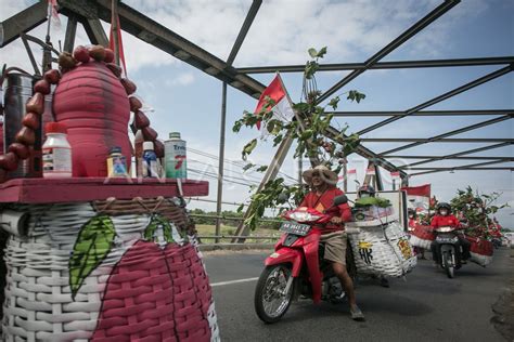 Pawai Motor Bronjong Hias Antara Foto
