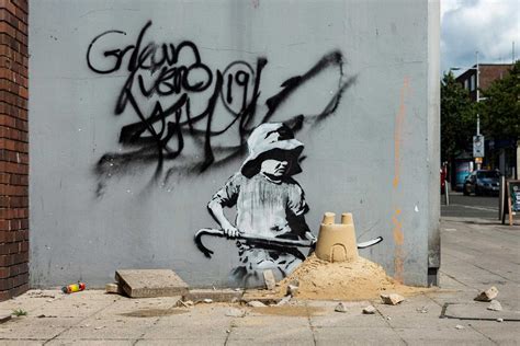 Updated 2021 144 Amazing Banksy Graffiti Artworks With 49 Off