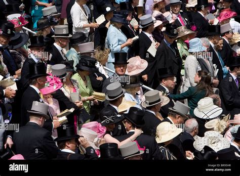 Royal Ascot Racecourse Hi Res Stock Photography And Images Alamy