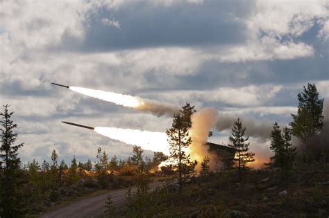 Finnish M270 MLRS battery firing [1280x853] : r/MilitaryPorn