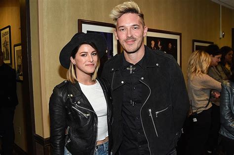 Sam Palladio is Not Married to Wife. Dating Girlfriend: Cassadee Pope – wifebio.com