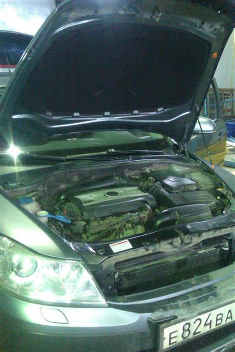 Шумоизоляция капота — Skoda Octavia Scout A5 Mk2, 1,8 л, 2012 года ...