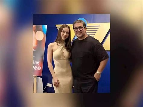 Julia Barretto Becomes Aga Muhlachs Third Leading Lady From Barretto