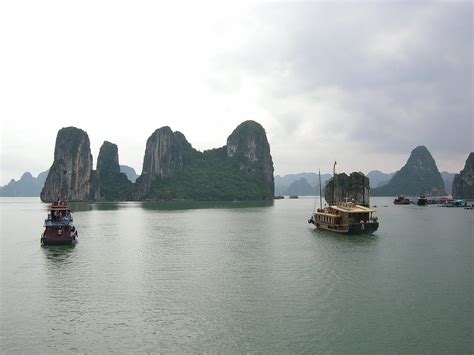 Залив Халонг | Viet Nam, Halong Bay | Oleg Nabrovenkov | Flickr