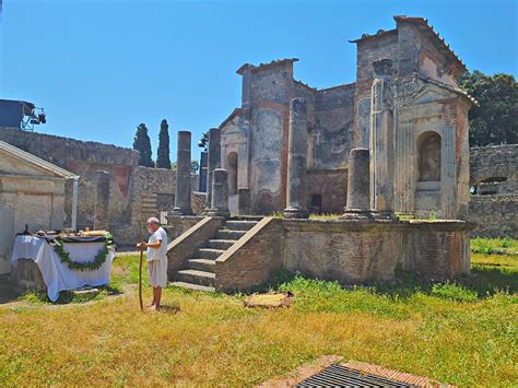 VIII 7 28 Pompeii 8th June 2024 Looking South West Across Temple