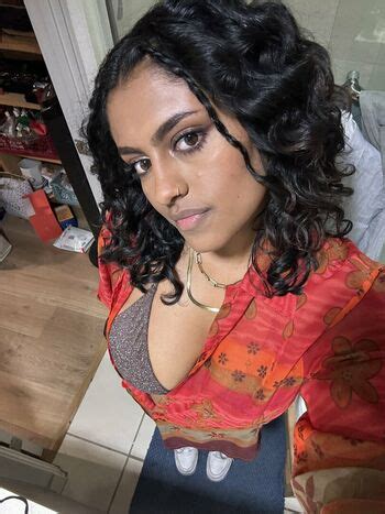 Yamini Nambimadom Yaminidoescomedy Yamininosebest Nude OnlyFans The Fappening Plus