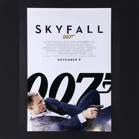 Lot James Bond Skyfall Daniel Craig Judi Dench