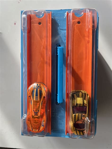 Hot Wheels Race Case Track Set Ebay