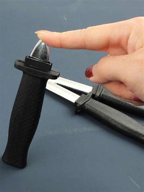 1pc Trick Disappearing Dagger Knife Stretchable Black Spring Toy Knife