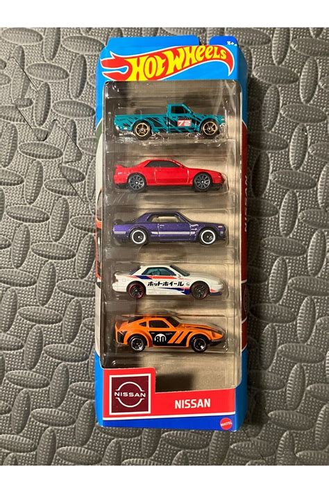 HOT WHEELS Datsun Nissan Fairlady Z Nissan Silvia S Nissan Skylıne GT R Nissan Skyline