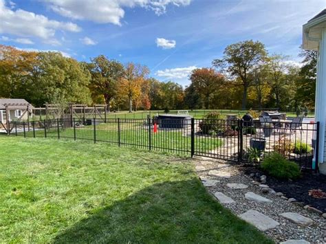 Aluminum Fence Installation In Cleveland