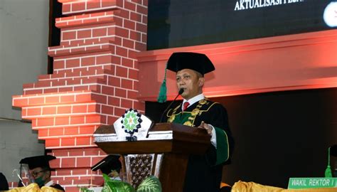 Wisuda Ke Rektor Uin Bandung Mewisuda Lulusan