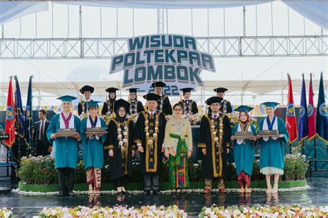 Poltekpar Lombok Wisuda Mahasiswa Di Sirkuit Mandalika Insidelombok