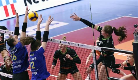 Volleyball News Bundesligen Nichts Zu Holen In Aachen Volleyballer De