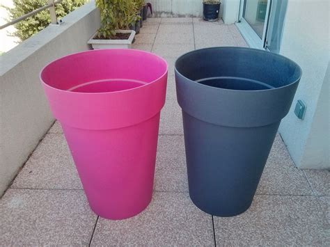 VENDU Prix 28 euros Lot de 2 pots de fleurs géants couleur