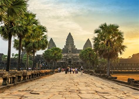 Du delta du Mékong aux temples d Angkor Hanoï et baie d Along à Hanoï