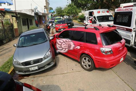 Imprudente Taxista Provoca Aparatoso Accidente En Coatza