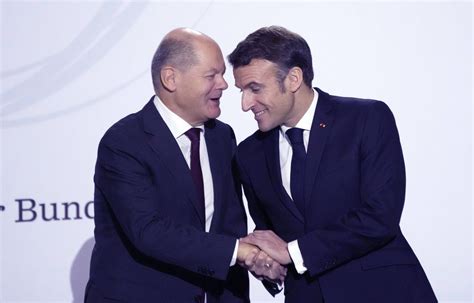 Union européenne Emmanuel Macron et Olaf Scholz affichent l unité