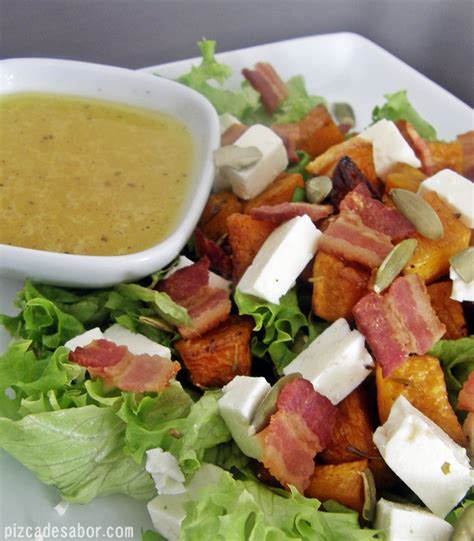 Ensalada otoñal con calabaza rostizada con aderezo de sidra Pizca de