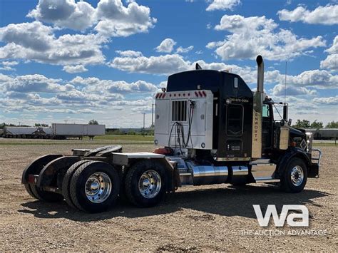 2013 KENWORTH T800 T A SLEEPER TRUCK TRACTOR