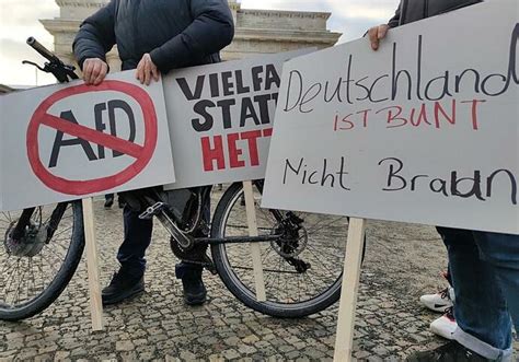 Proteste Zehntausende Demonstrieren Bundesweit Gegen