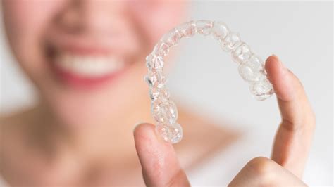 Diferencia Entre Ortodoncia Invisible Y Brackets CLINICA DENTAL VIGO