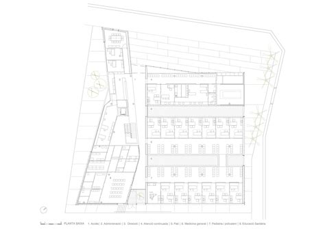 Gallery of Hospitals and Health Centers: 50 Floor Plan Examples - 50