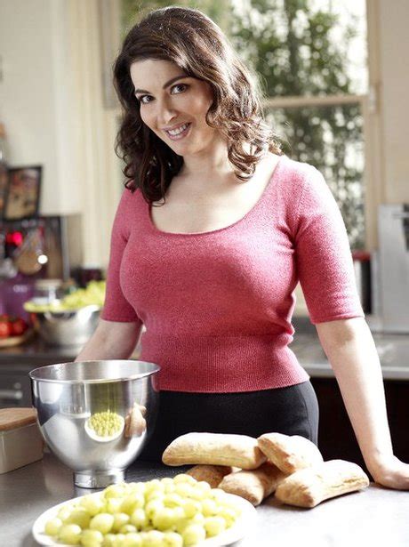 Voluptuous Chef Nigella Lawson Is Sexier Than Ever At The Age Of