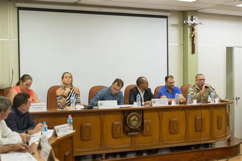 Entrega De Homenagem A Agentes Da Defesa Civil De Realeza