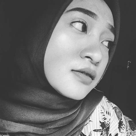 Ira Syarif Medium