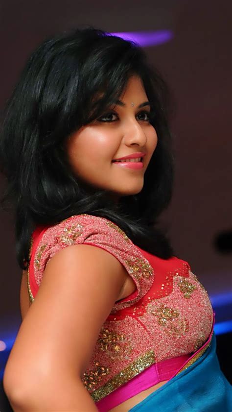 Anjali Looks Fabulous Extremely Hot Babe In Saree