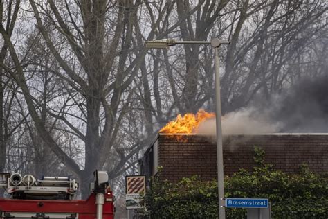 Grip Zeer Grote Brand Bij Autobedrijf In Arnhem