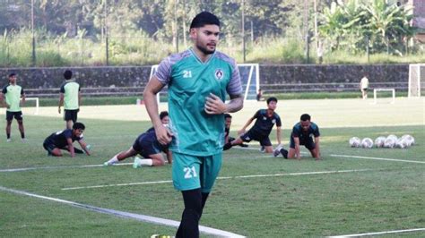 Kiper PSS Sleman Anthony Pinthus Tak Sabar Main Di Bawah Dukungan BCS