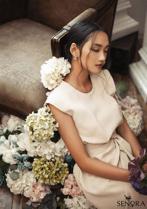 Ghim của Claire Arden trên 2015 Signature Collection