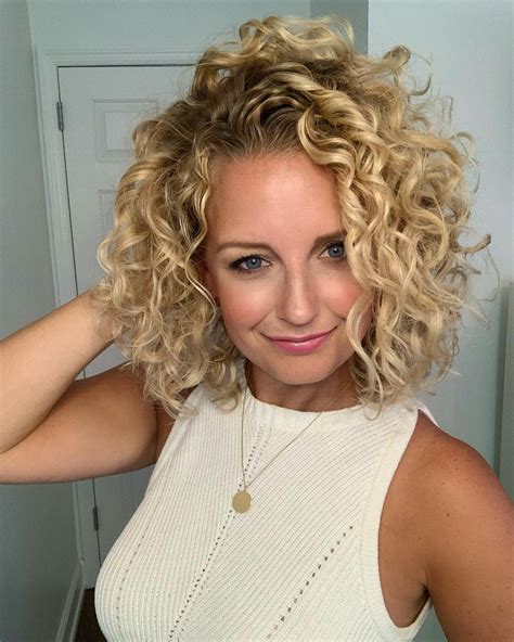 Gorgeous Examples Of Blonde Curly Hair Hairstyles Vip