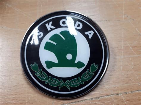 Эмблема Значок на Капот, Багажник Skoda Шкода Зеленая 78 Мм — Купить ...