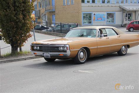 Chrysler Newport 4 Door Hardtop 63 V8 294hp 1970